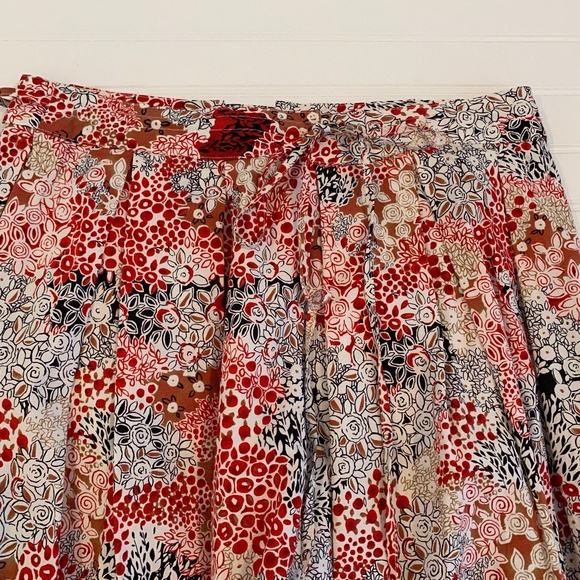 MAX STUDIO SPRING FLORAL GATHERED SKIRT NWOT - Picture 4 of 7